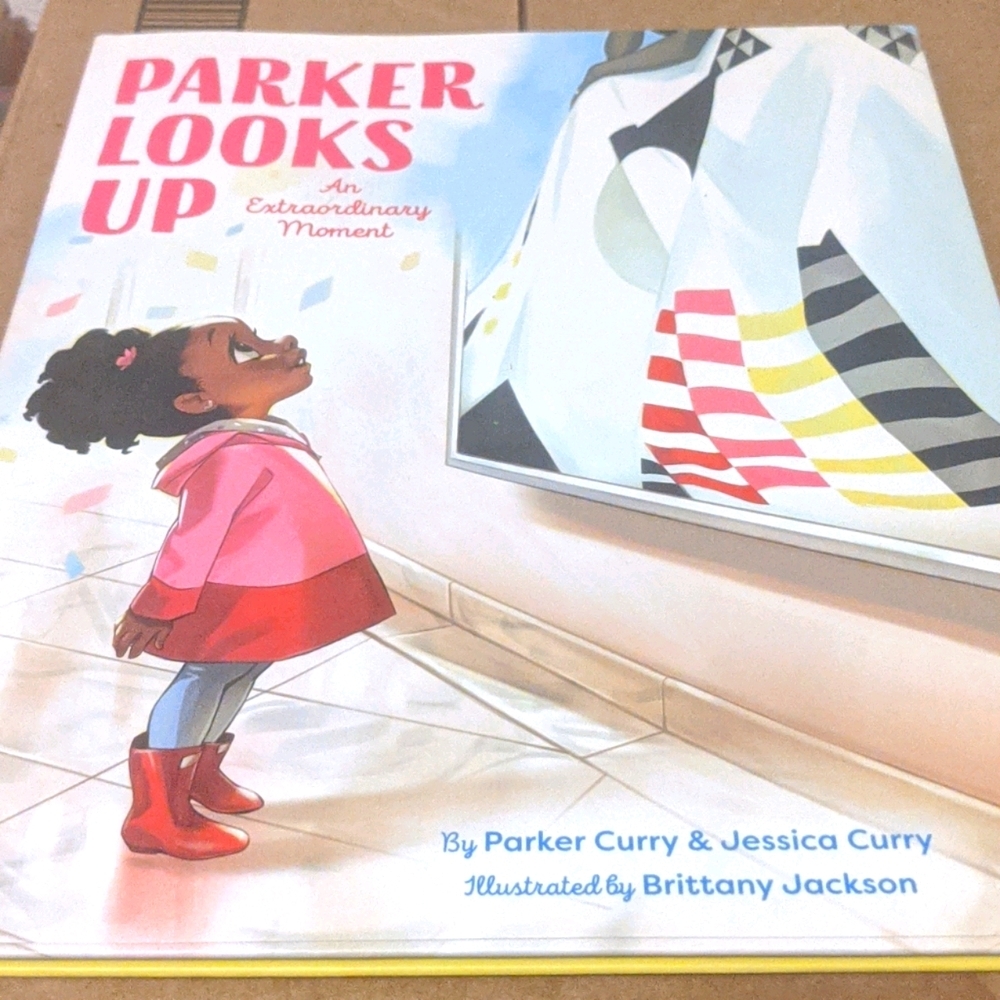 NWT!! Parker Looks Up-An Extraordinary Moment
